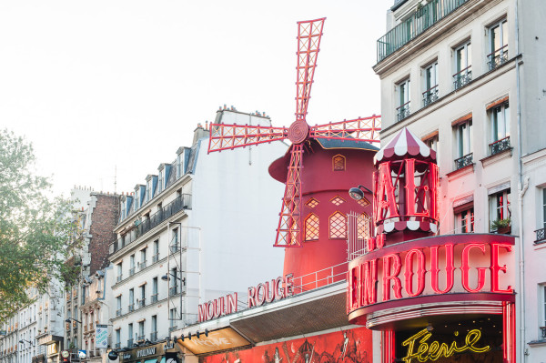 Streetphotography Paris - Moulin Rouge
